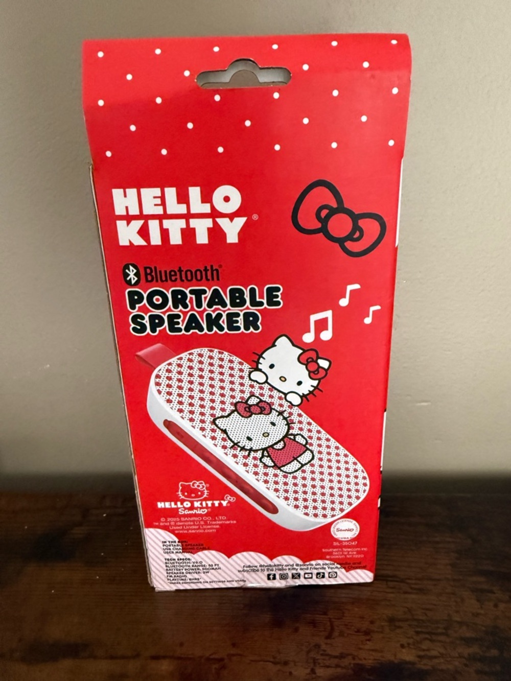 Hello Kitty Portable Bluetooth Speaker in Red and White - Picture 2 of 4
